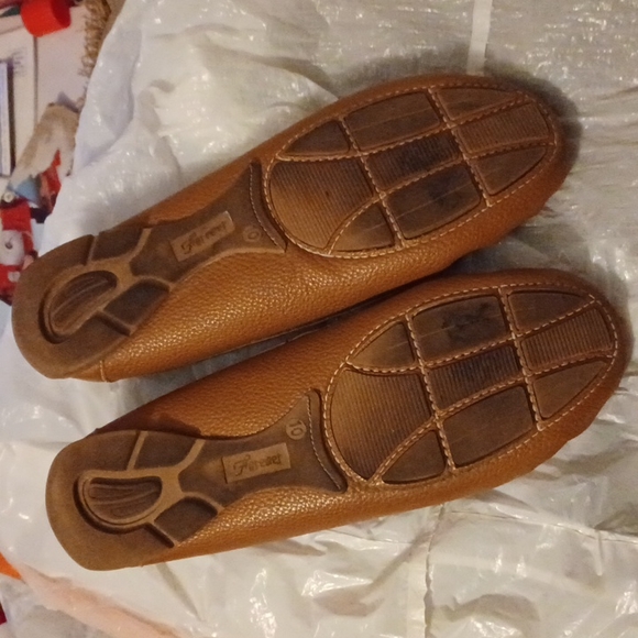 BUY 1 GET 1 FREE: 2 Women Flat Shoes - Picture 12 of 13